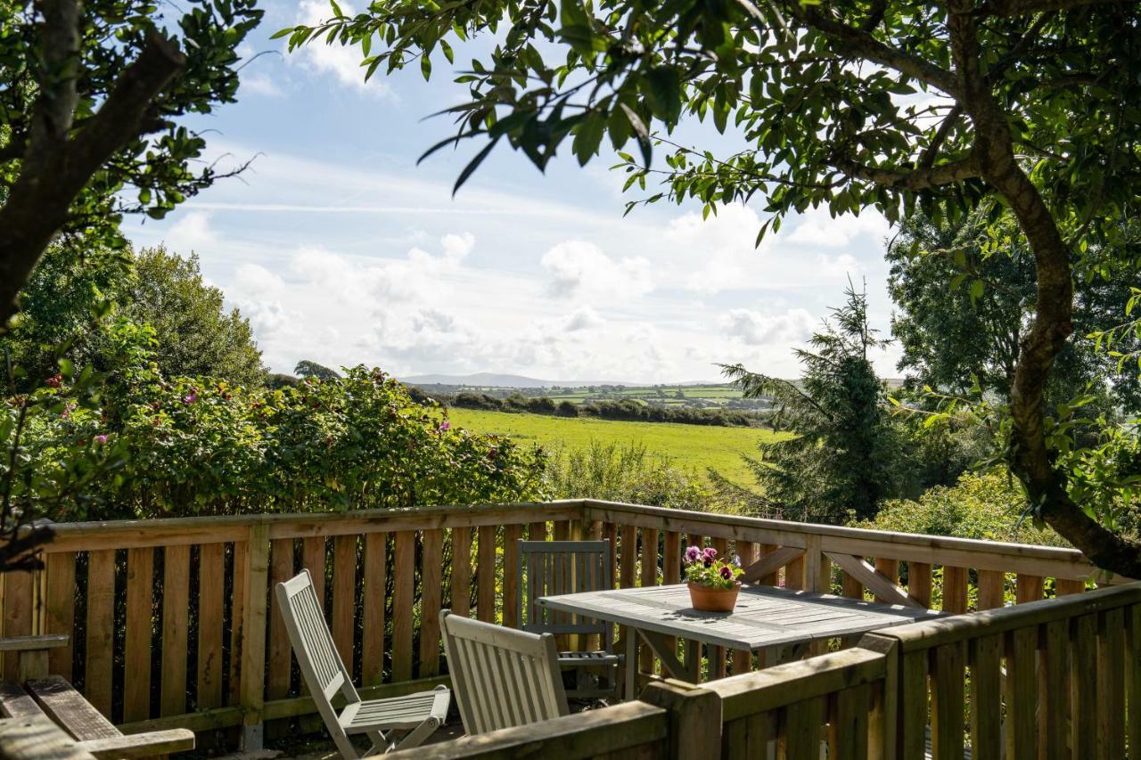 Cwm Connell Coastal Cottages Moylgrove Екстериор снимка